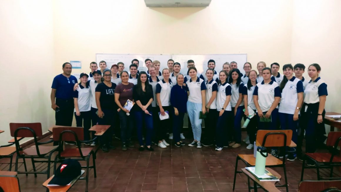 La FCA/UNA recibe visita de estudiantes del Chaco
