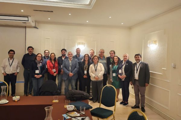 La FCA/UNA marca presencia en Reunión Anual de Investigadores en Chile