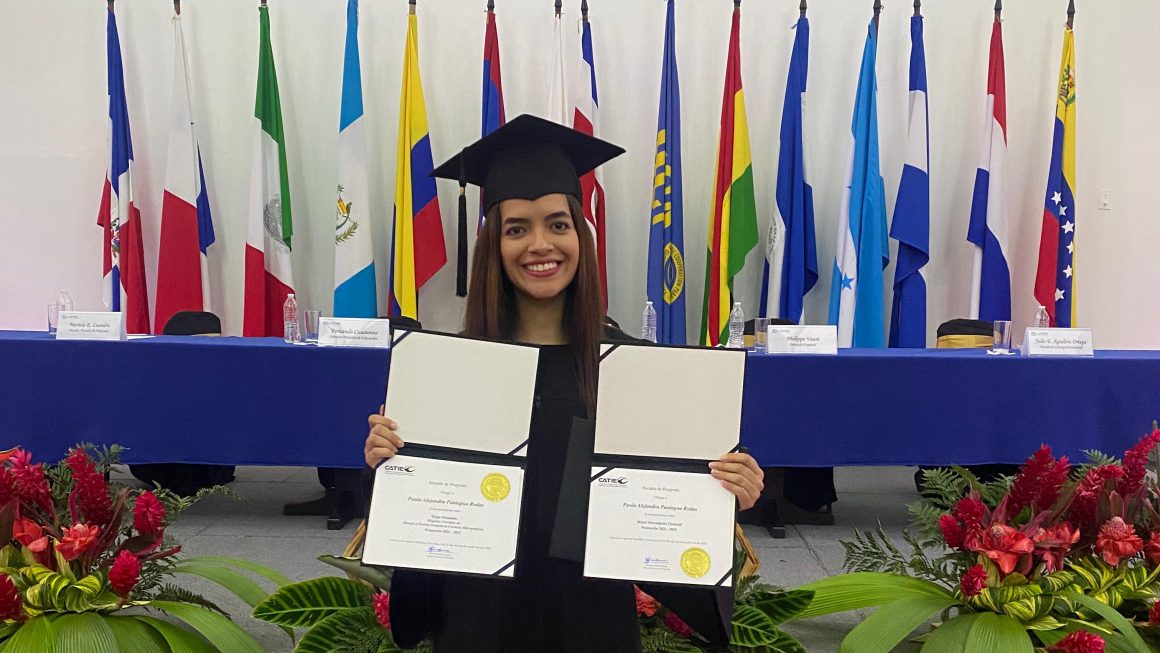 Egresada de la FCA/UNA obtuvo la distinción a mejor desempeño en el CATIE