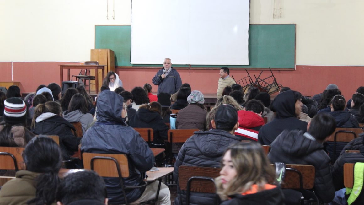 Segunda Charla informativa de promoción de carreras para postulantes del CPI