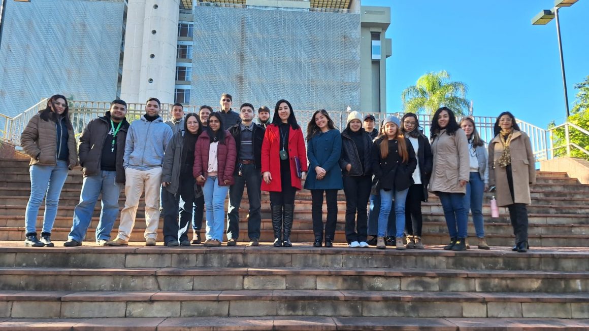 Estudiantes de la FCA/UNA visitaron el BCP