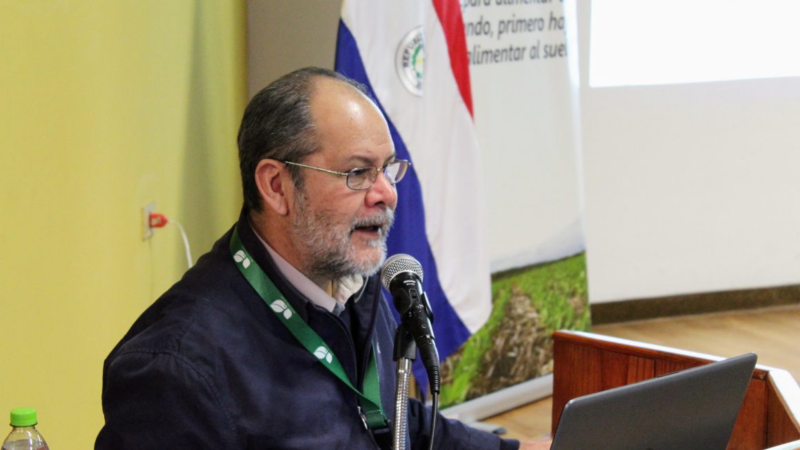 Seminario sobre agricultura regenerativa y bioinsumos en conmemoración al Día de la Conservación de Suelos