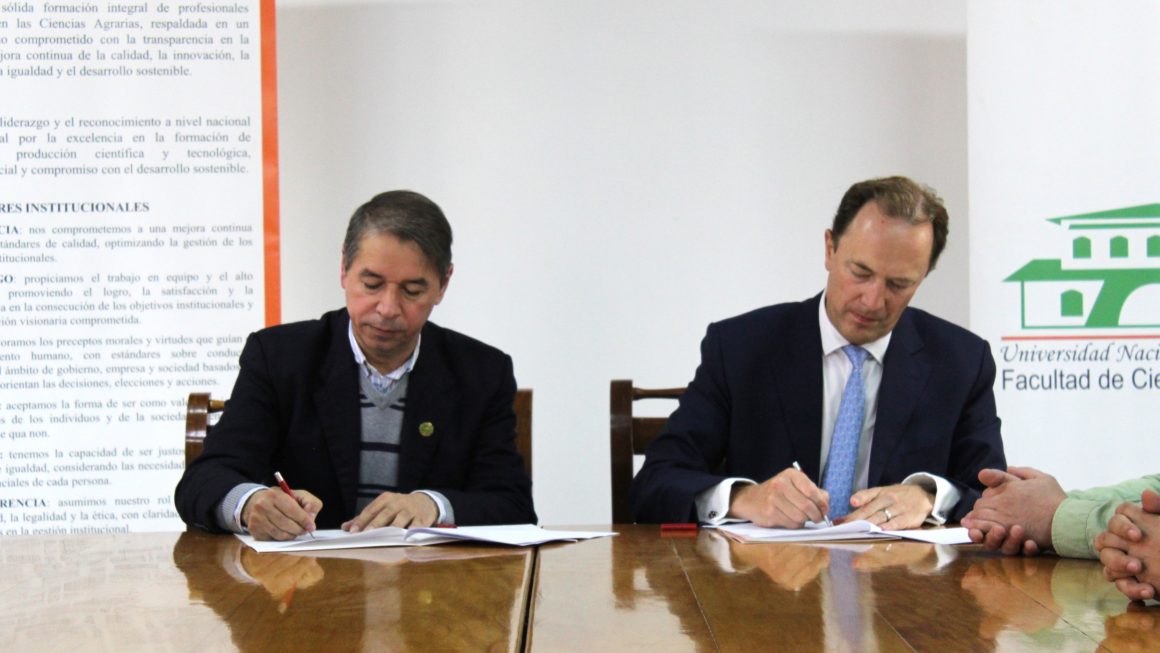 La FCA/UNA y la empresa Hibernian Industries, Makul S.A. firmaron convenio