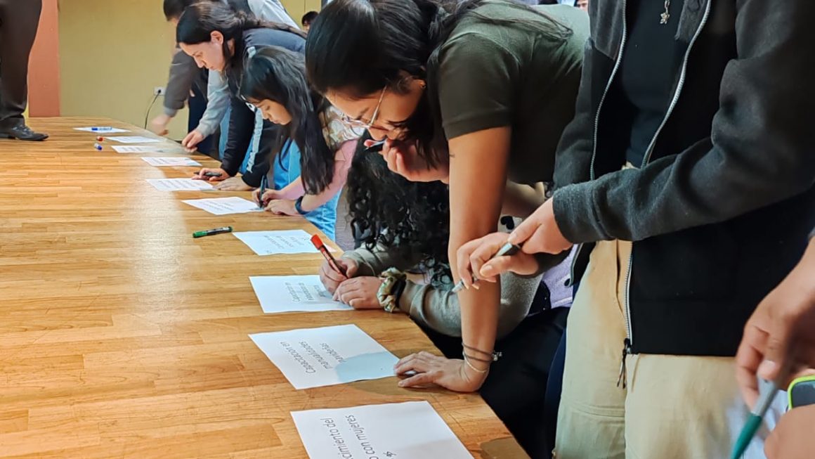 Comparten experiencia sobre certificación forestal FSC en la FCA/UNA