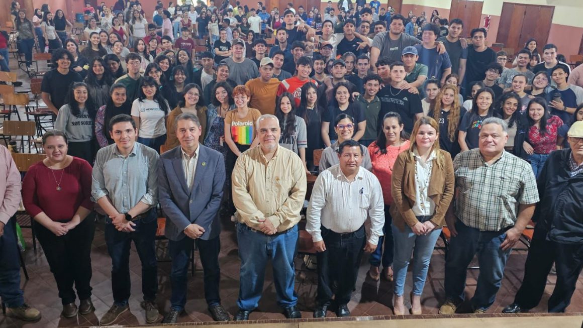 Bienvenida a los nuevos estudiantes del primer semestre de la FCA/UNA
