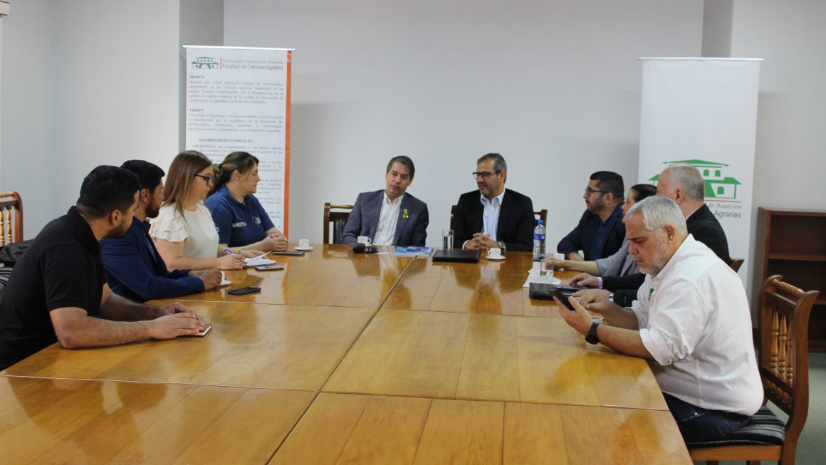 Delegación de la Universidade Estadual de Mato Grosso do Sul visitaron la FCA/UNA
