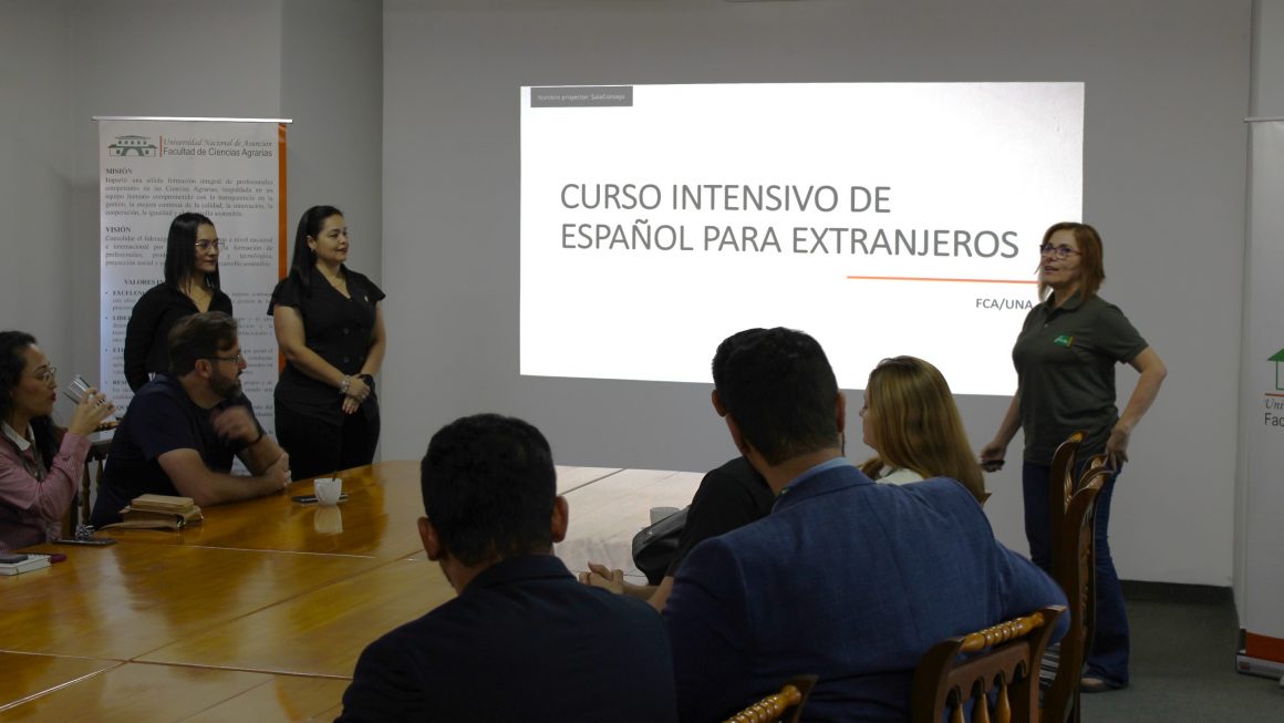 Inicia el Curso Intensivo de Español para Extranjeros en la FCA/UNA