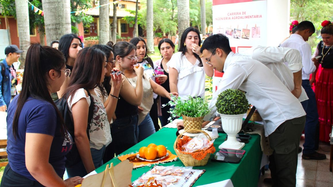 Presentaciones de proyectos, investigaciones y talleres en el VIII Workshop de la Carrera de Ingeniería Agroalimentaria