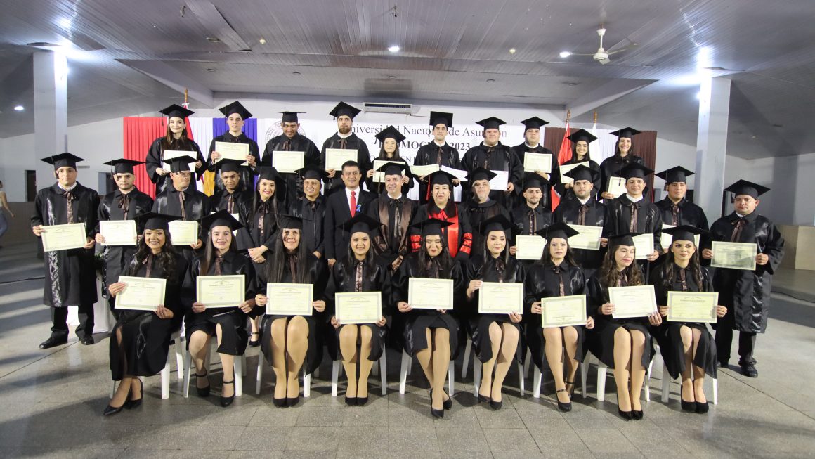 Ceremonia de colación de la FCA/UNA Filial Santa Rosa Misiones