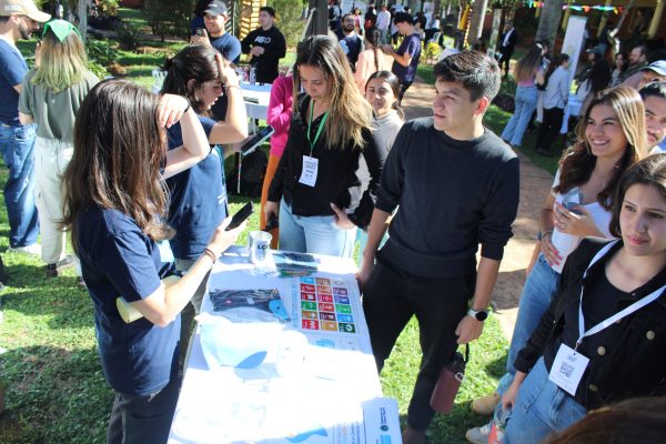 Posters y Conversatorio marcaron el segundo día de las Jornadas de Ingeniería Ambiental (JIA) CIAMB 2025 de la FCA/UNA