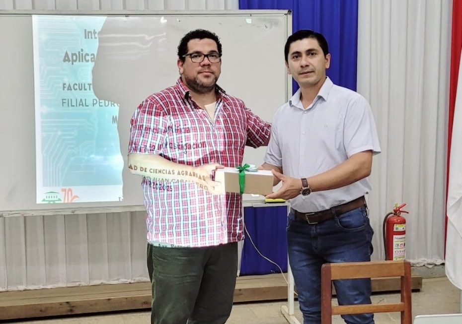 Inteligencia Artificial aplicada a la Investigación: Charla a cargo del Prof. Ing. Agr. Pedro Cañete Aguirre