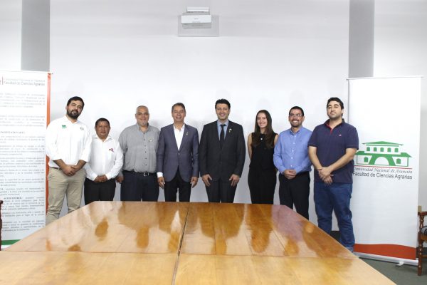 La FCA/UNA recibió al Embajador de Israel en Paraguay