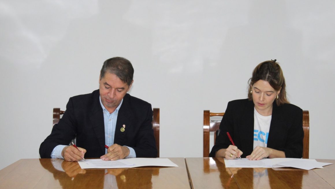 FCA/UNA y Techo firmaron Convenio