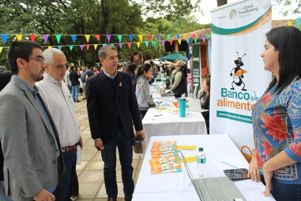 Estudiantes de la FCA/UNA participaron de Feria de Pasantías