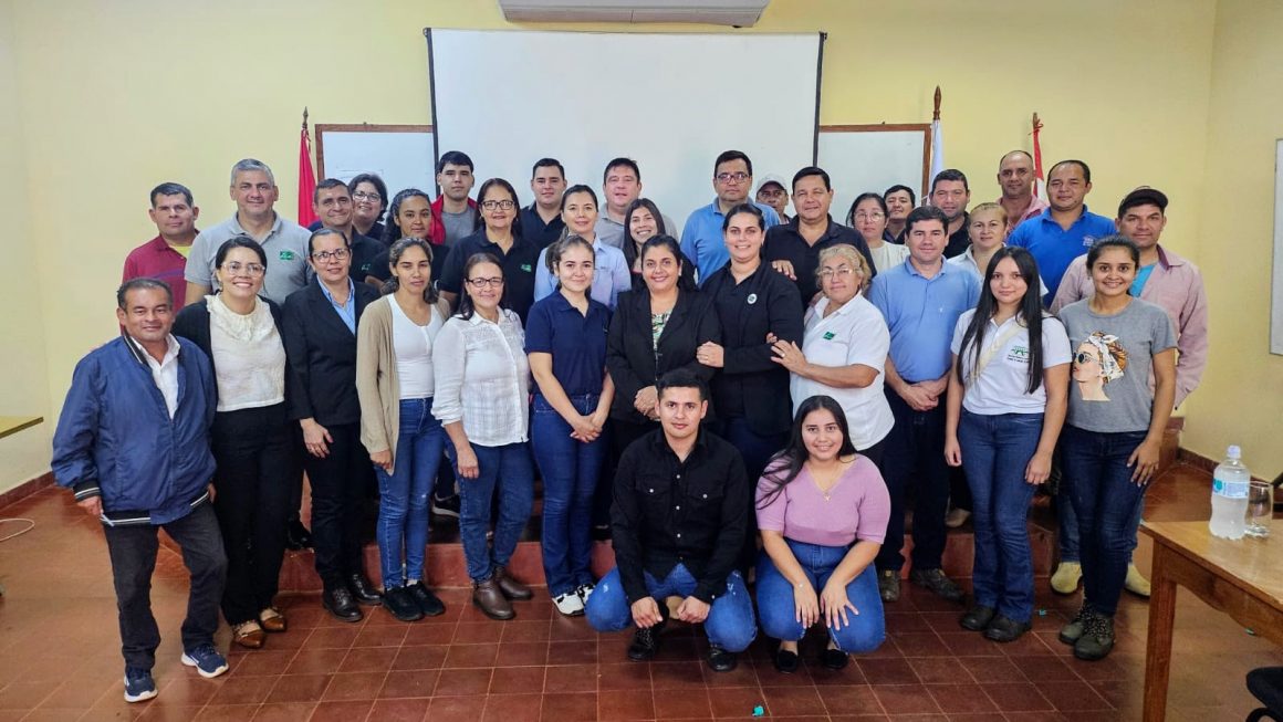 Charla: “Comunicación Asertiva y Convivencia Armónica” en la FCA/UNA – Filial Caazapá