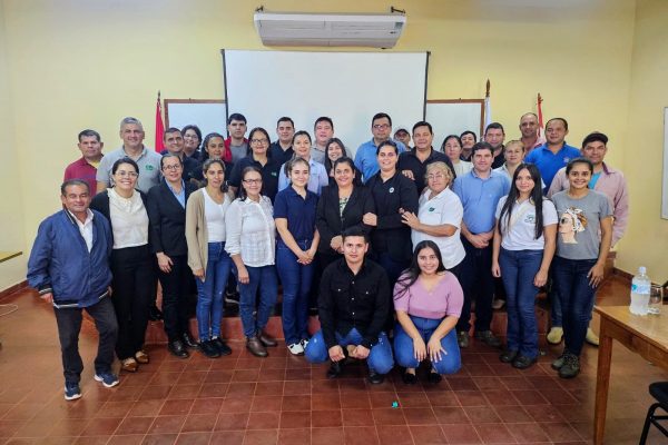 Charla: “Comunicación Asertiva y Convivencia Armónica” en la FCA/UNA – Filial Caazapá