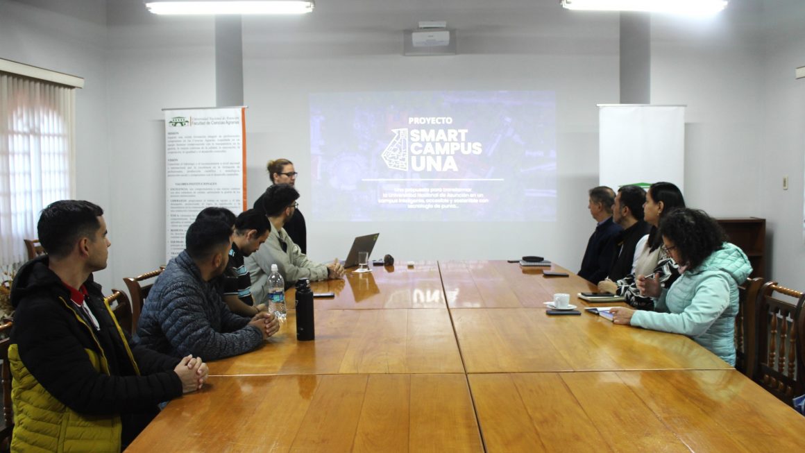 Presentación de avances del proyecto SMART Campus UNA a autoridades de la FCA/UNA