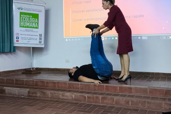 Estudiantes se capacitan en Primeros Auxilios para fortalecer la respuesta ante emergencias en la FCA/UNA