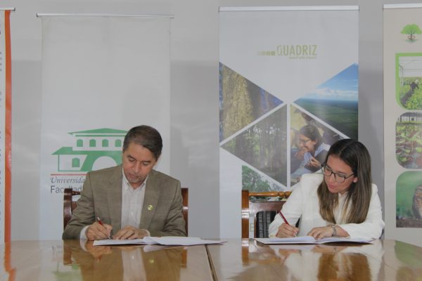 FCA/UNA firmó convenios con las empresas Quadriz Paraguay e Investancia S.A.