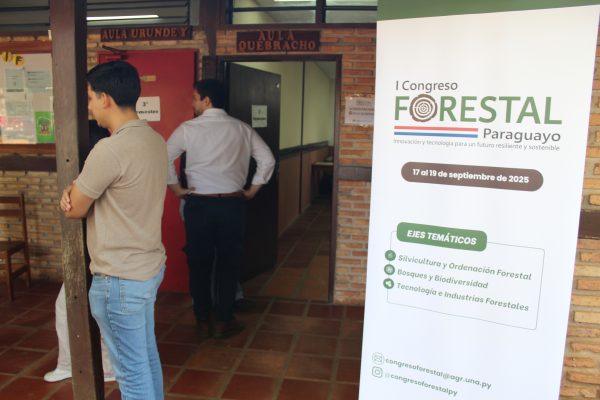 Inició el Precongreso del I Congreso Forestal Paraguayo en la FCA/UNA
