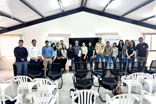 FCA/UNA y Fundación IDEAGRO desarrollan taller de escritura científica para profesionales