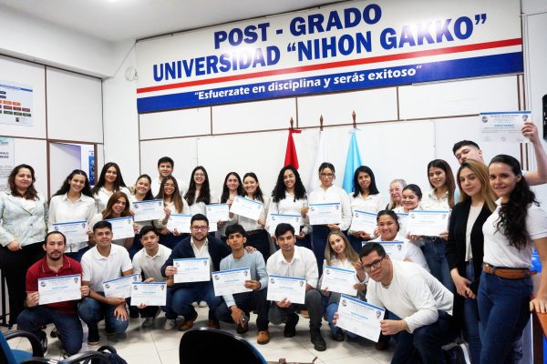 Estudiantes de la FCA/UNA participaron como jurado en Feria de Ciencias