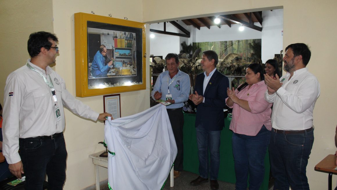 Homenajearon al Dr. Francisco Schade en el Museo de la FCA/UNA