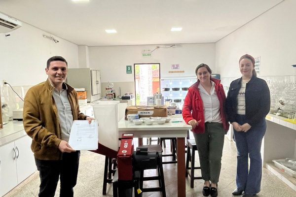 FCA/UNA recibió donación de la empresa Nexus Consultora en el marco del estudio de caracterización de residuos sólidos urbanos en Luque