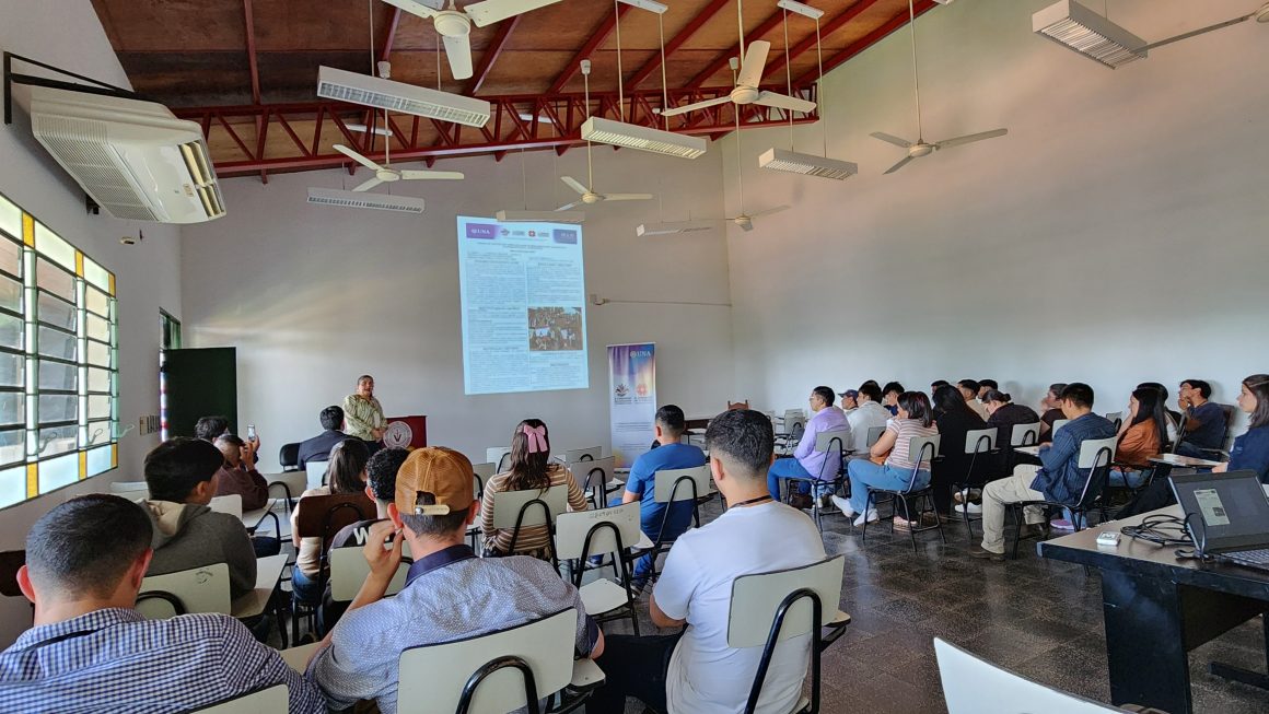 FCA/UNA marcó presencia en II Congreso de Extensión Universitaria de la UNA