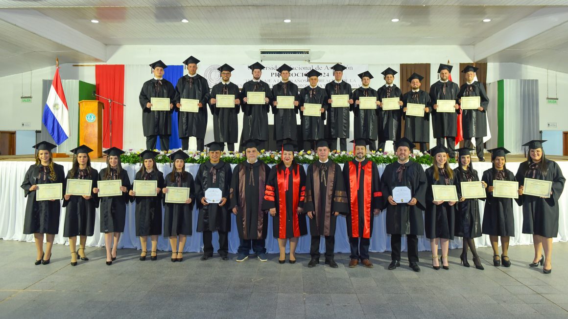 Ceremonia de Colación de la FCA/UNA Filial Santa Rosa Misiones