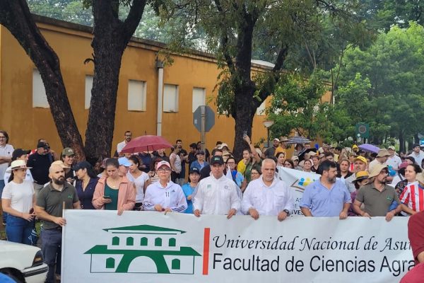 La FCA/UNA se suma a la movilización por representación en la Mesa Técnica del Senado