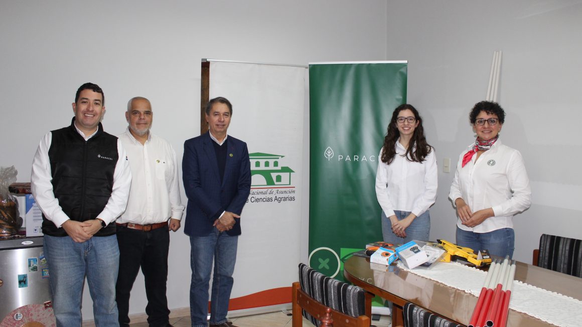 PARACEL realizó donación a la FCA/UNA en el marco del convenio de cooperación interinstitucional