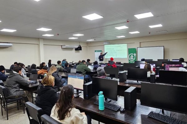 II Seminario de Economía Rural abordó el uso del software “R” para el análisis de Economía Agraria