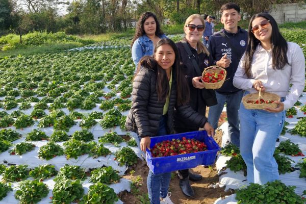 Estudiantes de la FCA/UNA Filial PJC realizaron gira de estudios en Areguá