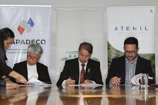 FCA/UNA establece alianza estratégica con universidad de Taiwán y CAPADECO