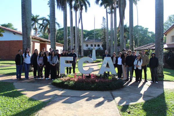 FCA/UNA recibió a estudiantes y docentes de Villarrica y Caazapá